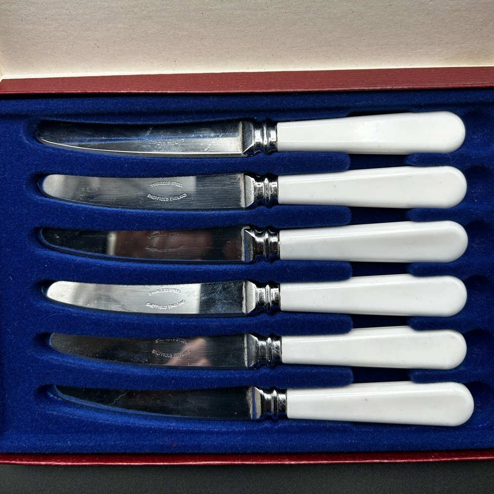 Elegant White Bread Knife Stainless Steel Flatware Set 15cm White Handle